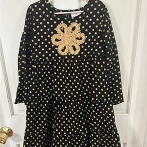 Hanna Andersson Girl Dress Black with Cream Polkadots and floral detail Size 6/7